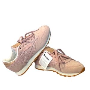 NWT-Reebok Women's Classic Leather EBK Leather Sneakers in Soft Pastel Pink
